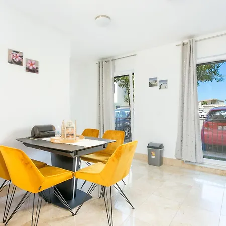 With A Swimming Pool Podstrana, Split - 22897