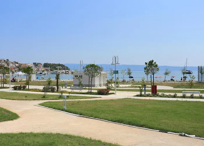 With A Swimming Pool Podstrana, Split - 22897 Apartment