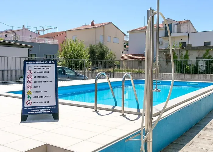 Apartment With A Swimming Pool Podstrana, Split - 22897